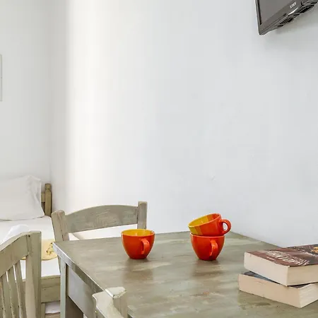 Perasma Studio 3 Feriehus *